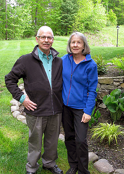 Cumberland Crossing Residents Steve Kaufman and Arlene Handschuch