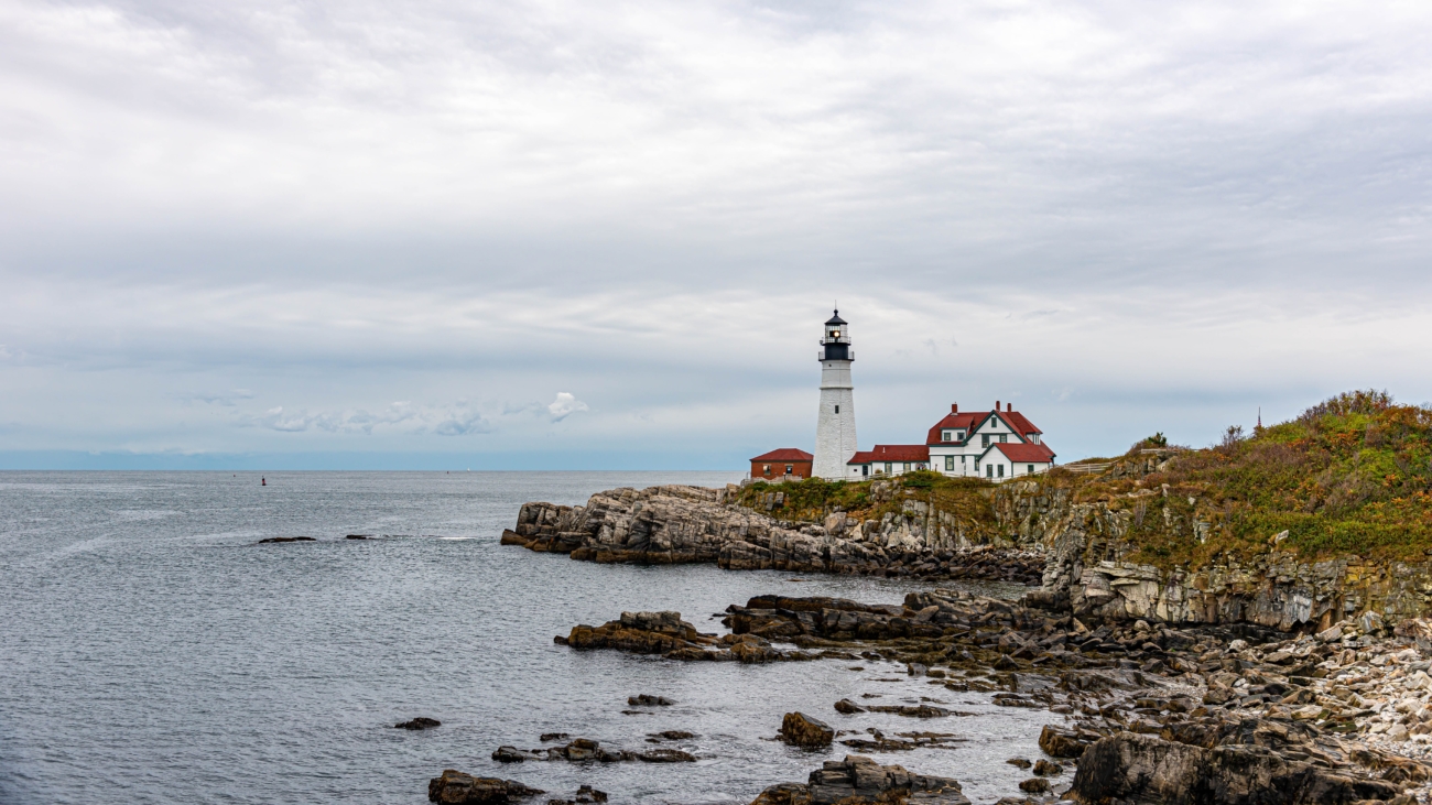 pros and cons of retiring in maine