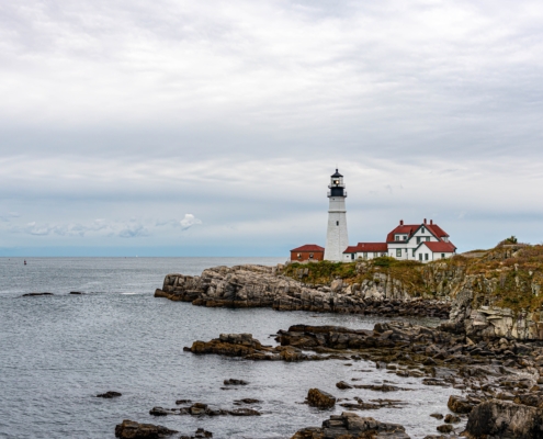 pros and cons of retiring in maine