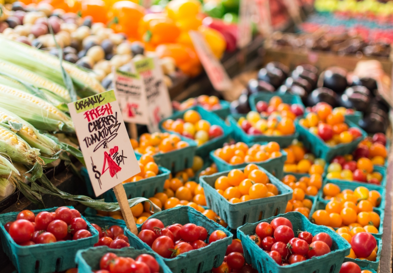 7 Tips for Shopping at Your Local Farmers’ Market This Summer